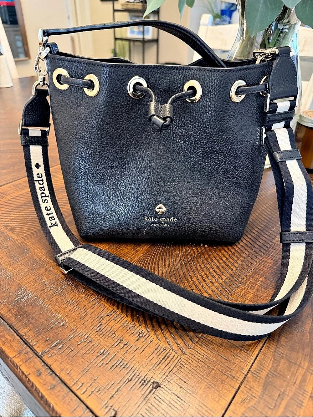 Kate Spade Small Bucket Bag Black Shoulder Bag